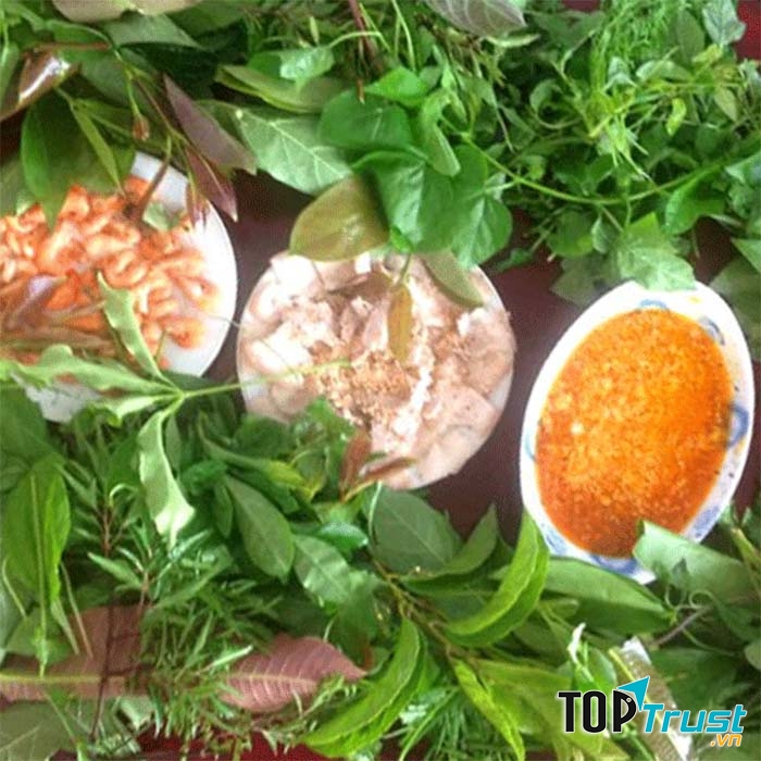 Lẩu lá rừng Tây Nguyên