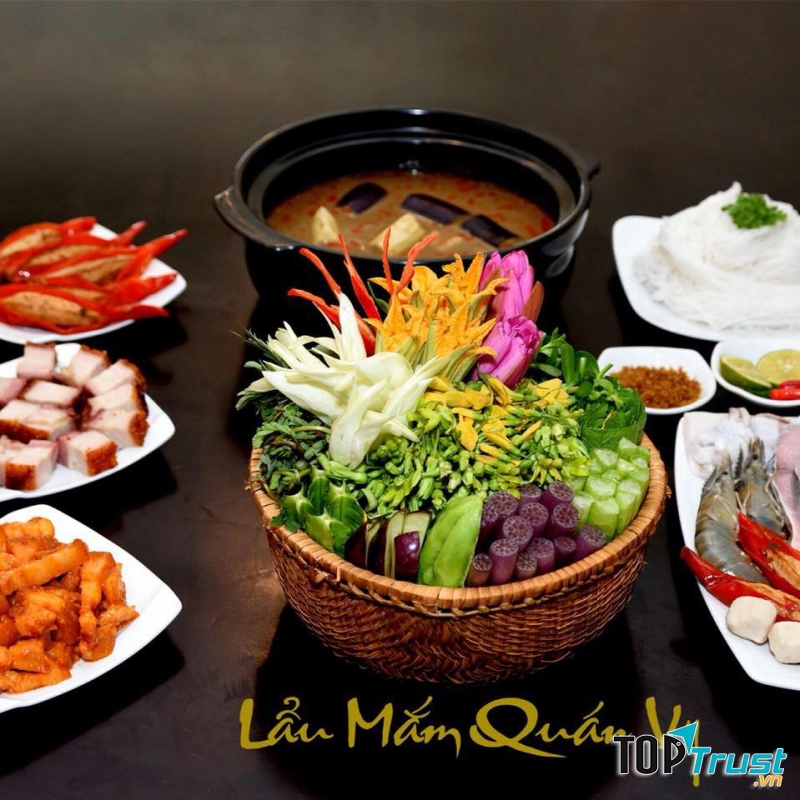 Lẩu mắm quán Vy