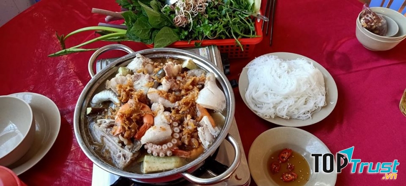 Lẩu mắm Trúc Giang