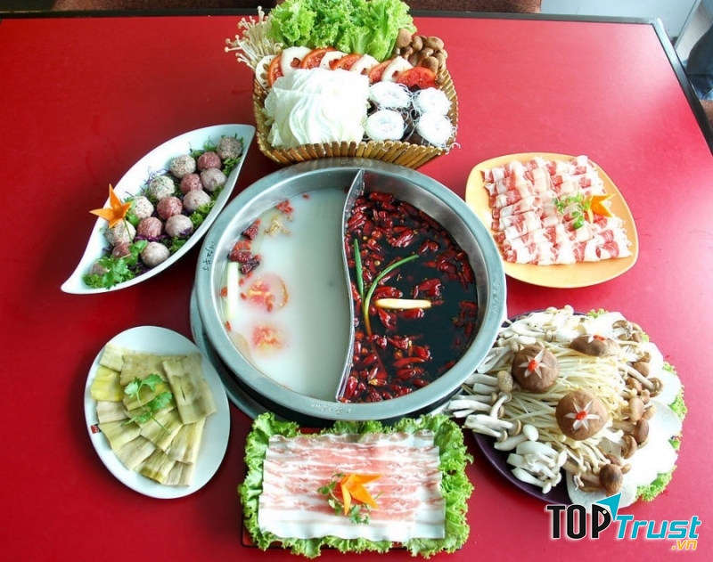 Lẩu Nguyệt