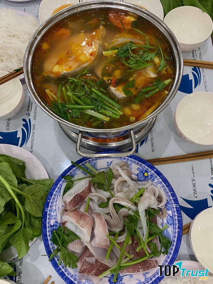 Lẩu mực Đại Lãnh