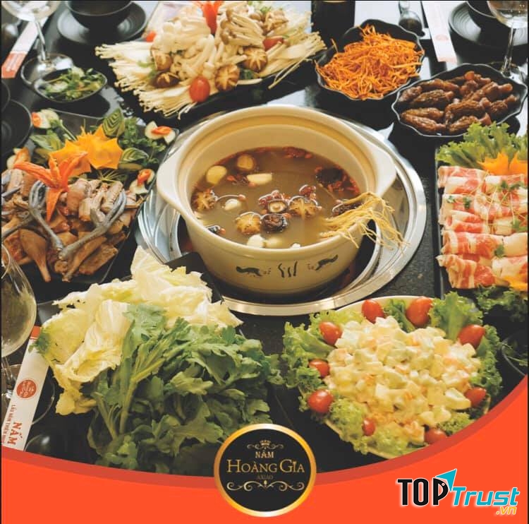 Lẩu Nấm Hoàng Gia