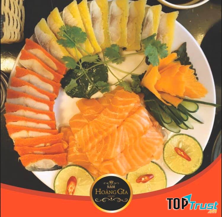 Lẩu Nấm Hoàng Gia