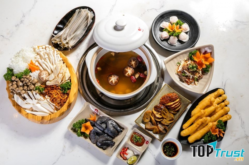 Lẩu nấm Hoàng Phố