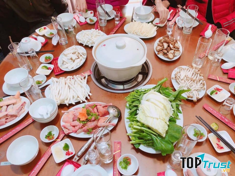 Lẩu nấm Thiên Thái  luôn đem đến những thực phẩm bổ dưỡng và thơm ngon cho các thực khách