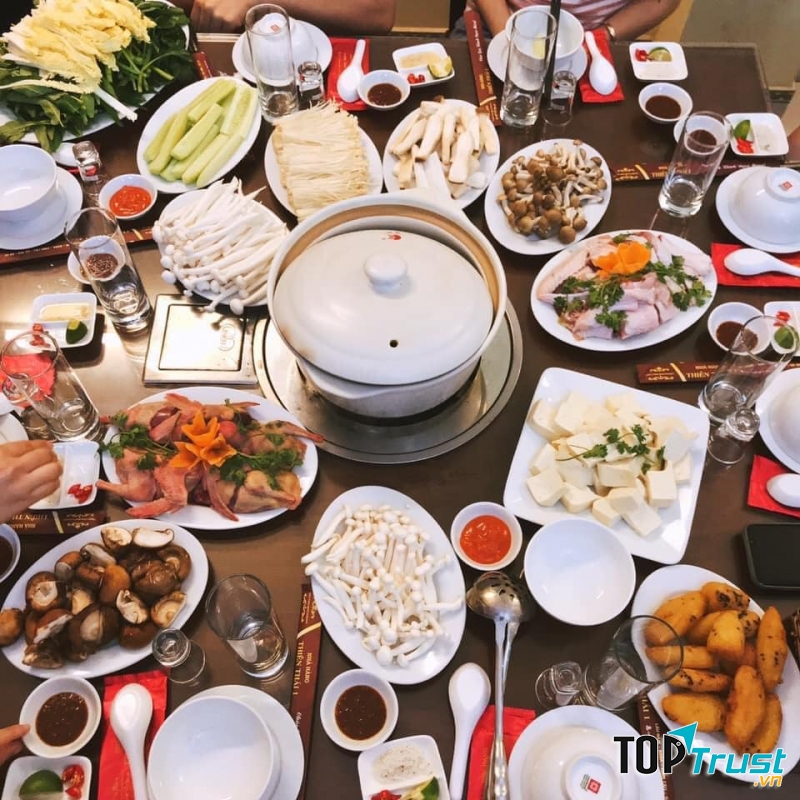 Lẩu nấm Thiên Thái