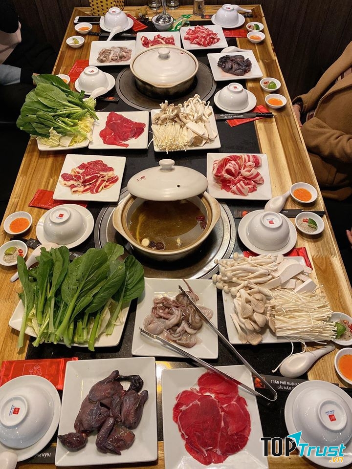 Lẩu nấm Trần Phố