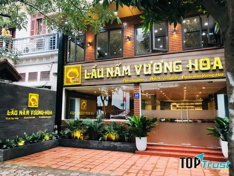 Lẩu Nấm Vương Hoa