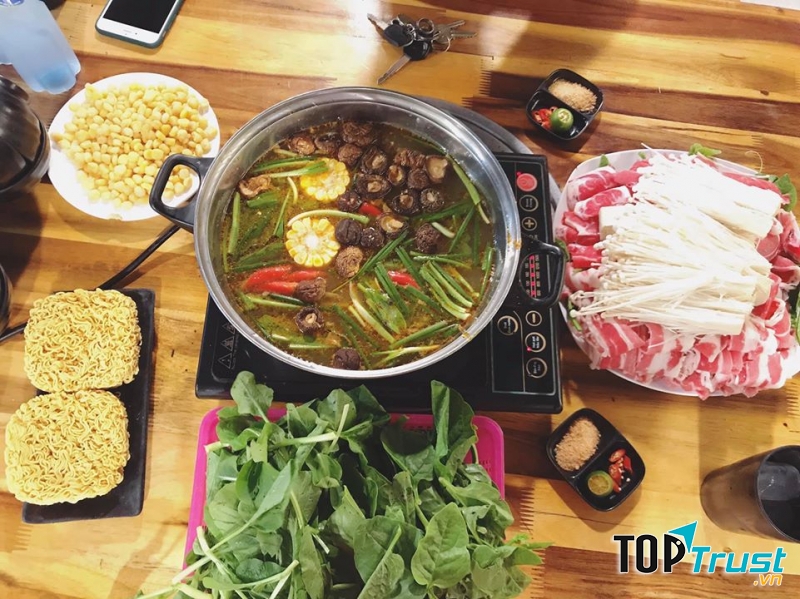 Lẩu nướng không khói một trong những quán ăn ngon tại Thường Tín