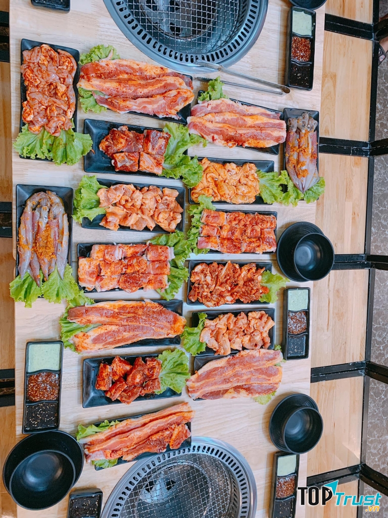 Lẩu Nướng Linh Trang