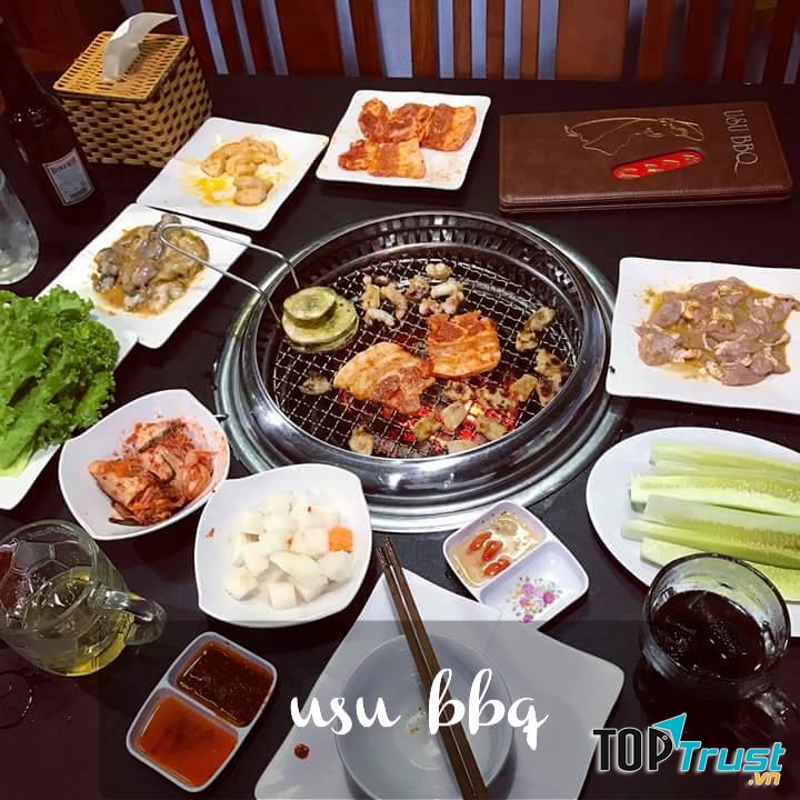 Đồ ăn đa dạng, tẩm ướp kĩ càng