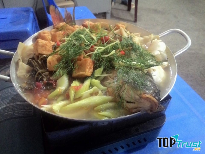 Lẩu cá chép đây nhé cả nhà (200k) đầy đặn và quan trọng là NGON!