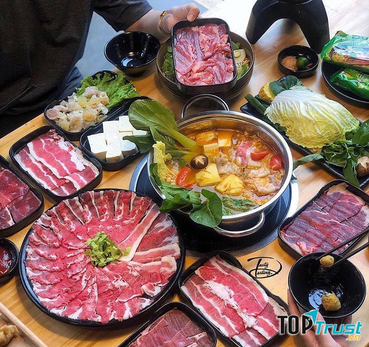 Lẩu Phan - Triều Khúc