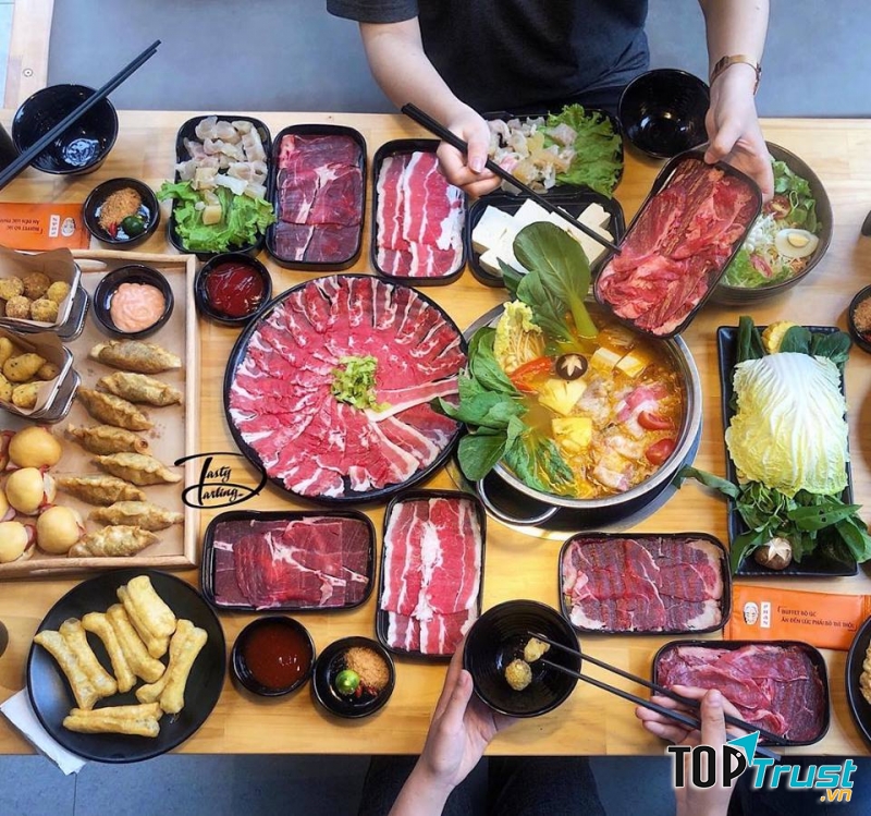 Buffet ngon hấp dẫn tại nhà hàng