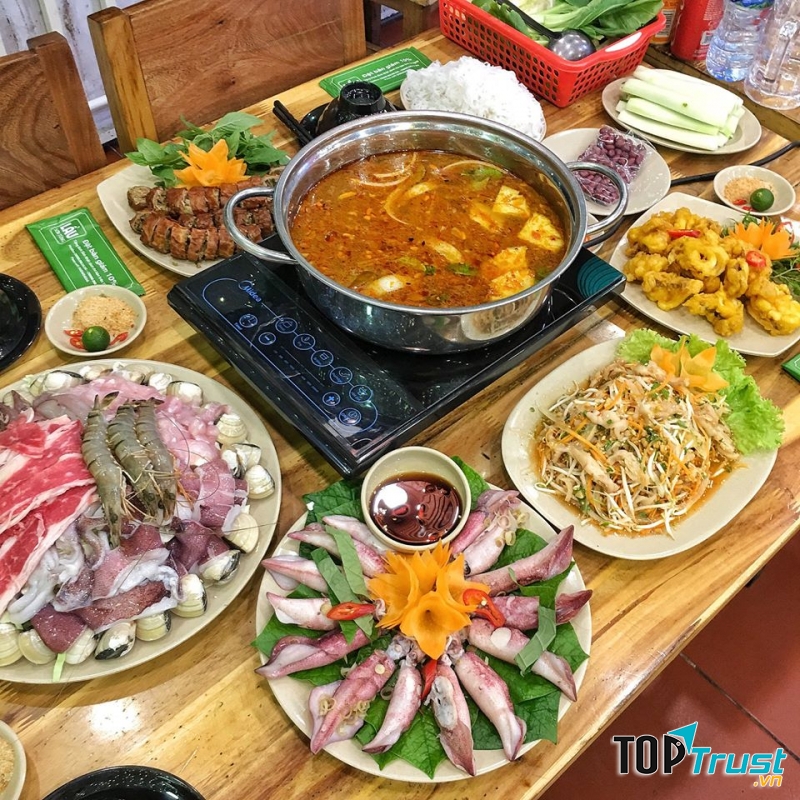 Lẩu Sơn Tùng - Trần Đại Nghĩa