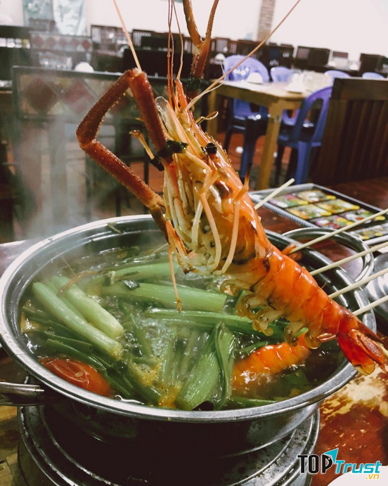 Lẩu tôm càng xiên Kênh Tân Hóa