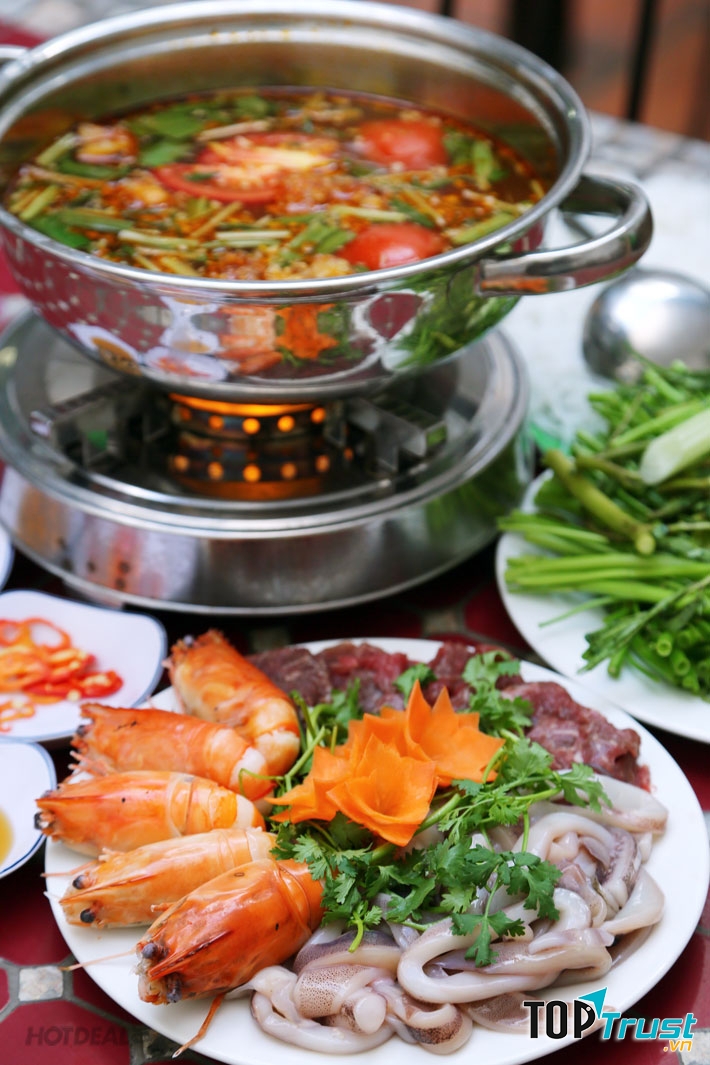 Lẩu Tôm Càng Xiên - Trần Nhân Tôn
