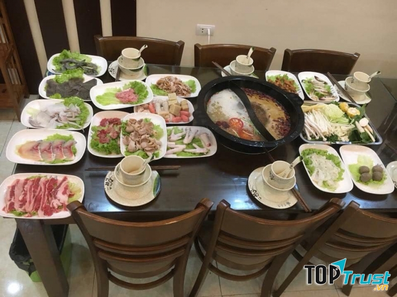 Lẩu hai ngăn chuẩn vị của Lẩu Trùng Khánh