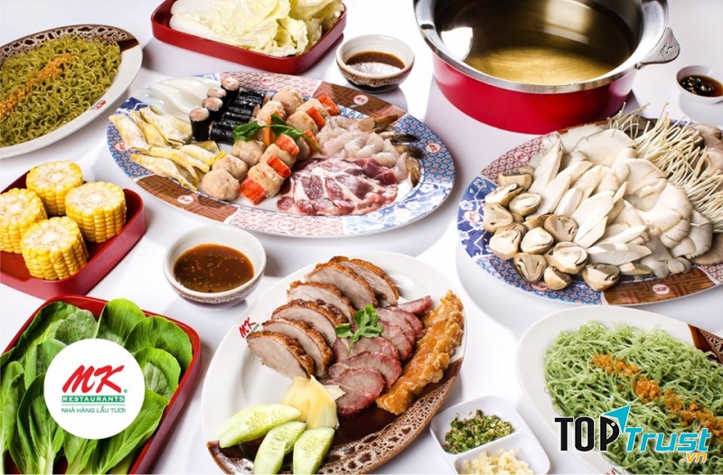 Nước dùng thanh mát, có vị ngọt đặc trưng của rau củ, hương vị lạ miệng, màu sắc bắt mắt