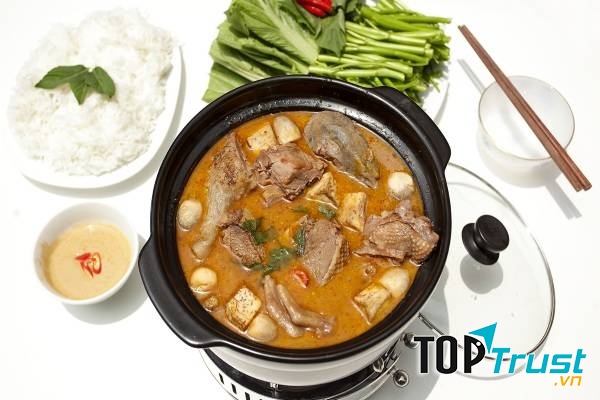 Lẩu vịt - món ăn thơm ngon được nhiều người yêu thích