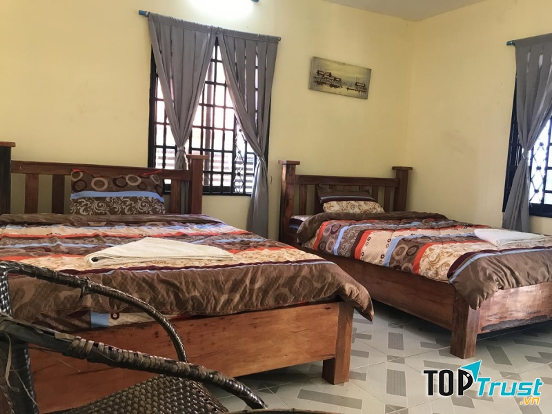 Laughing Fatman Guesthouse