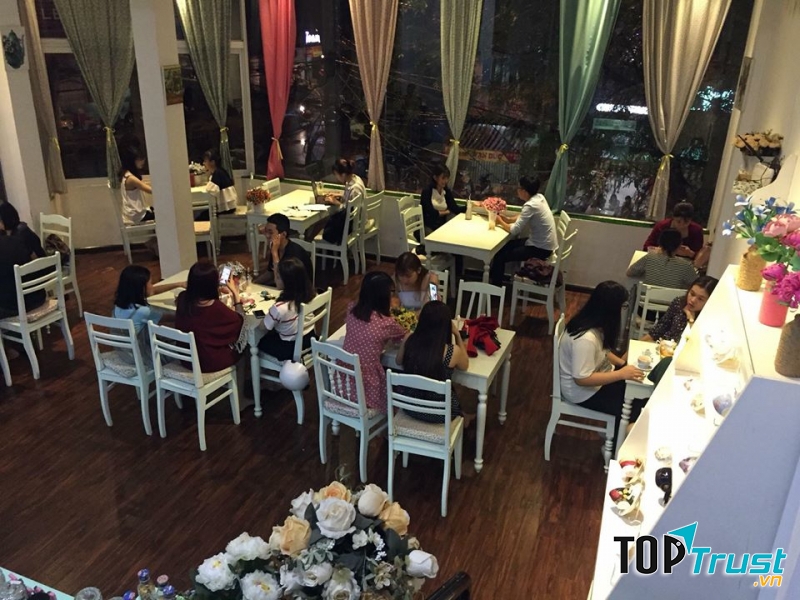 Lavie’s Tea & Coffee
