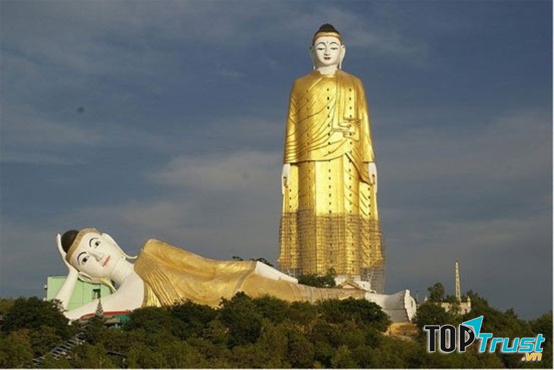 Bức tượng Laykyun Setkyar