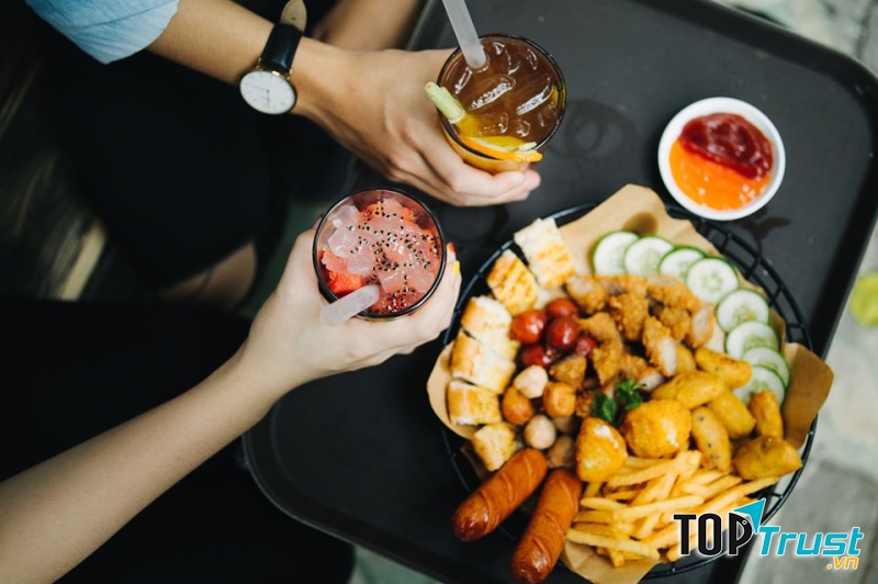 Tiệm trà chanh Layla