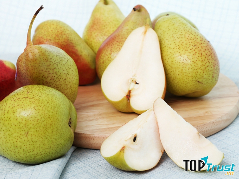 Lê có rất nhiều chất xơ, giàu vitamin và khoáng chất