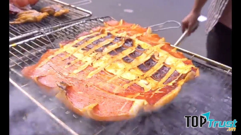 Mực khổng lồ nướng hấp dẫn