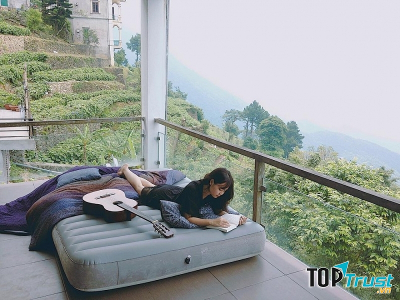 Các phòng ngủ của Le Bleu cũng rất thoáng đãng và thoải mái, ngập tràn ánh sáng.