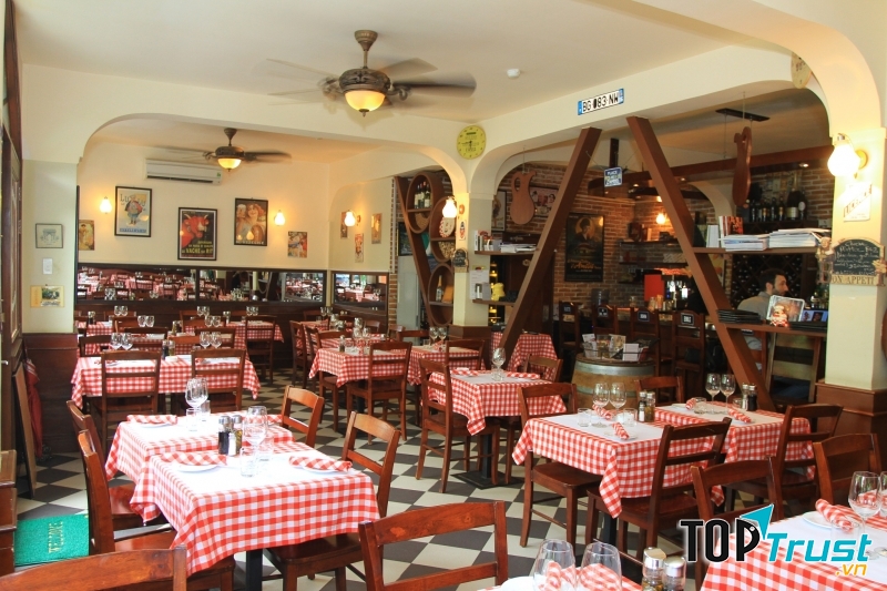 Le Bouchon de Saigon