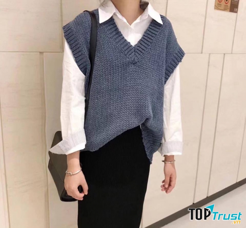 Hãy đến ngay Lé Bra để lướt qua thế giới áo len thiết kế cực đẹp và cực chất tại đây