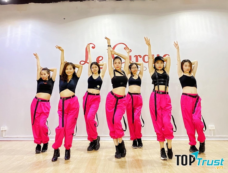 Le Cirque Dance Studio