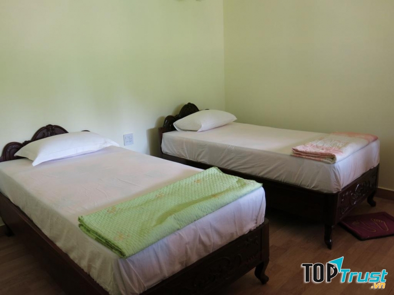 Chất lượng Le Garden Villa được phản ánh qua mỗi phòng như máy điều hòa, dịch vụ báo thức, tivi, truyền hình vệ tinh/ cáp là một số thiết bị rất tiện lợi ở đây