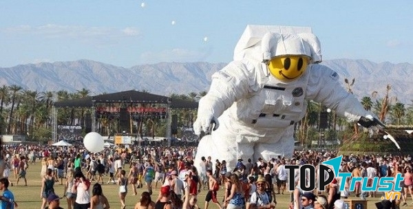 Mô hình hoàng tráng