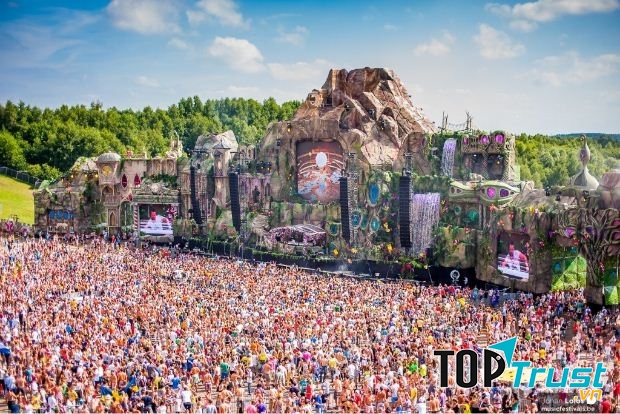 Sân khấu hoành tráng của lễ hội Tomorrowland