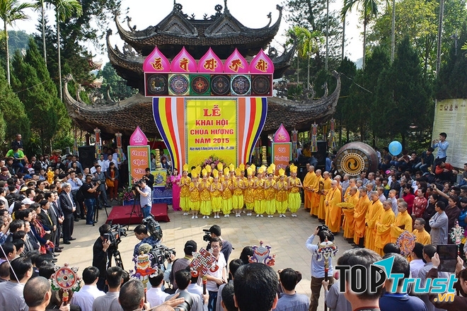Lễ hội chùa Hương