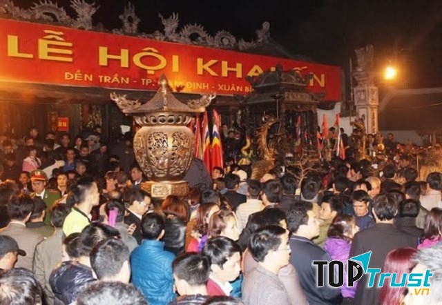 Lễ hội khai ấn Đền Trần