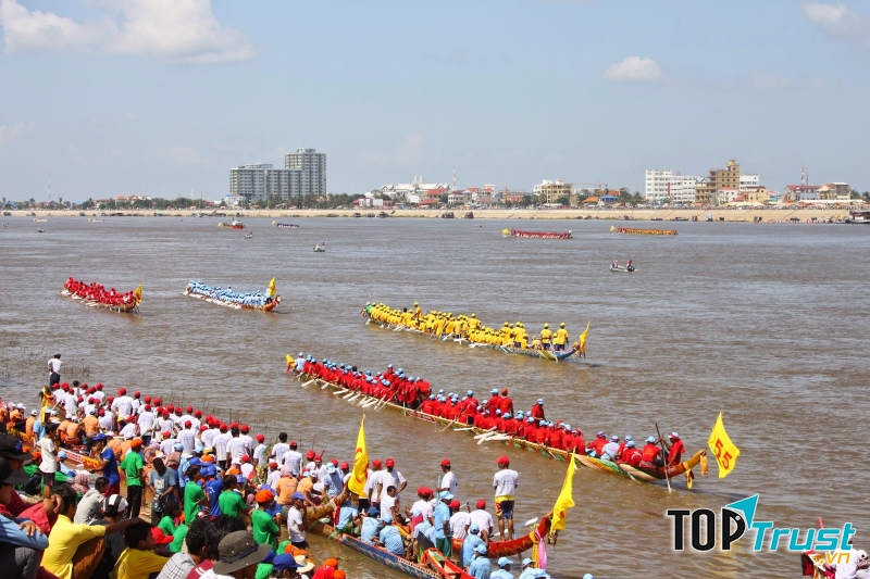 Lễ hội đua thuyền