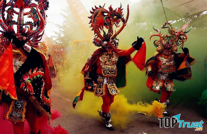 Lễ hội ma quỷ, thị trấn Oruro, Bolivia