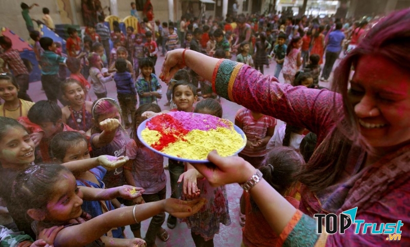Lễ hội màu sắc Holi, Ấn Độ