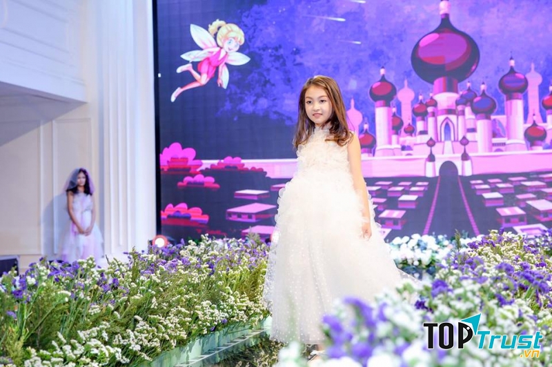 Mẫu nhí Lê Huyền Vy