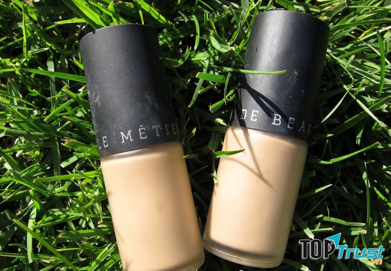Le Metier de Beaute Classic Flawless Finish Foundation SPF 8