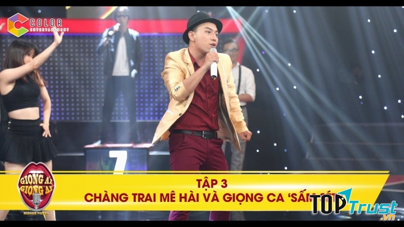 HÌnh ảnh Minh Hùng trên sân khấu