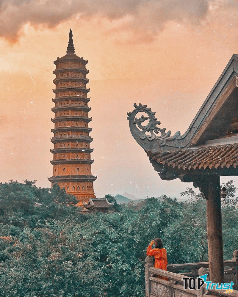 Lê Phong Travel