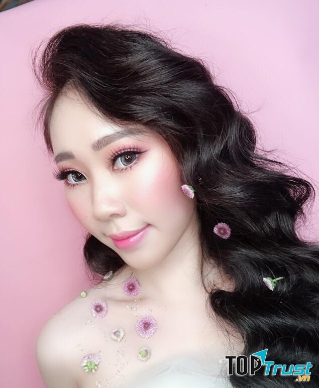 Lê Quỳnh make up (Studio Lê Quỳnh)