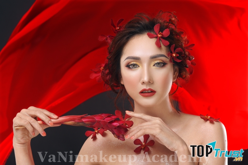 Vani makeup Academy quy tập đội ngũ Photo chuyên nghiệp, lành nghề, hài hước và có tâm sáng tạo ra những shoot hình độc đáo và mang chất riêng của các bạn