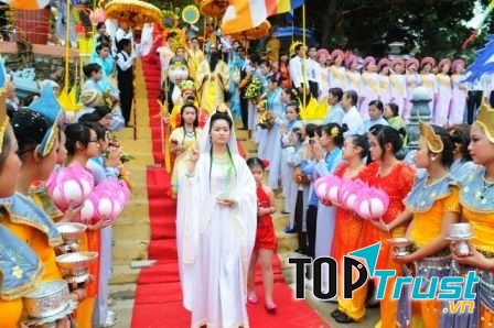 Lễ vía Ngũ Hành Nương Nương tại miếu Bà Ngũ Hành thuộc tỉnh Long An