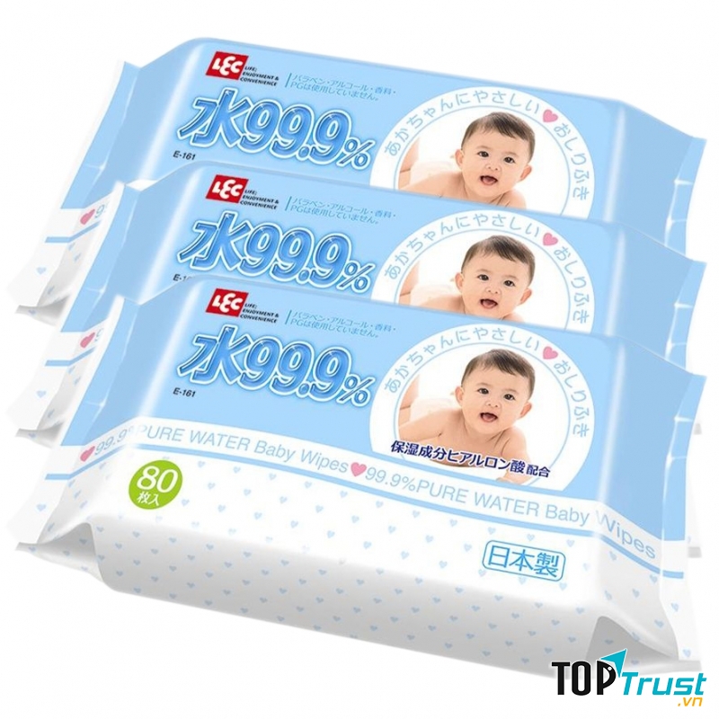 Trực thuộc công ty mẹ đình đám LEC, sản phẩm khăn giấy ướt nước tinh khiết 99,9% E165 là sản phẩm cần thiết cho quá trình vệ sinh cho bé mỗi ngày.